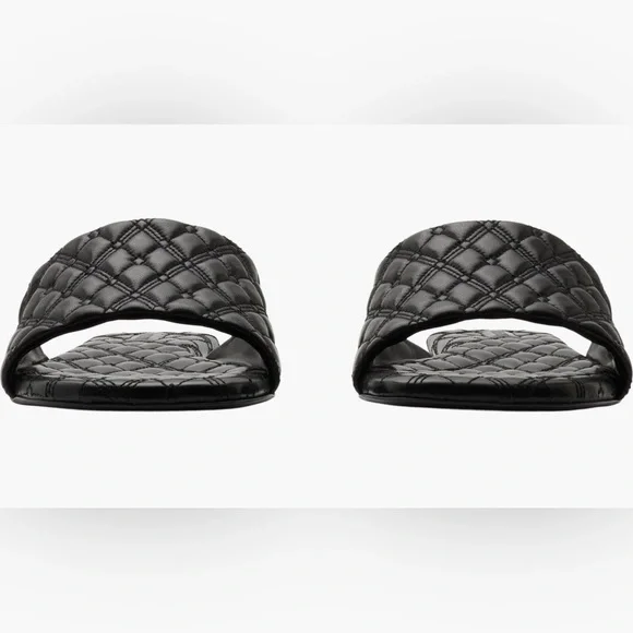 Burberry Quilted Slide Sandal. Ladies 8.5 - Picture 3 of 16